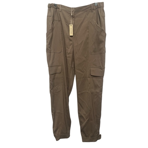 Max Studio Women's Soft Twill Cargo Jogger Pant Beige Tan Size Large NWT - Picture 1 of 11